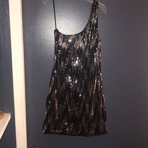 NWOT ONE SHOULDER BLACK MINI DRESS